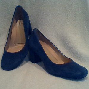 Naturalizer Dress Shoe, Suede Leather Upper, Blue, Size 7W